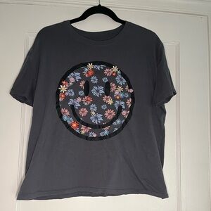 Freeze Charcoal Gray Smiley Floral Short Sleeve Tee Women’s XL